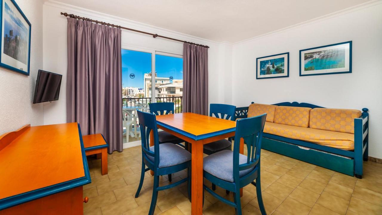 Apartamentos Charlys Can Picafort Can Picafort  Exteriör bild