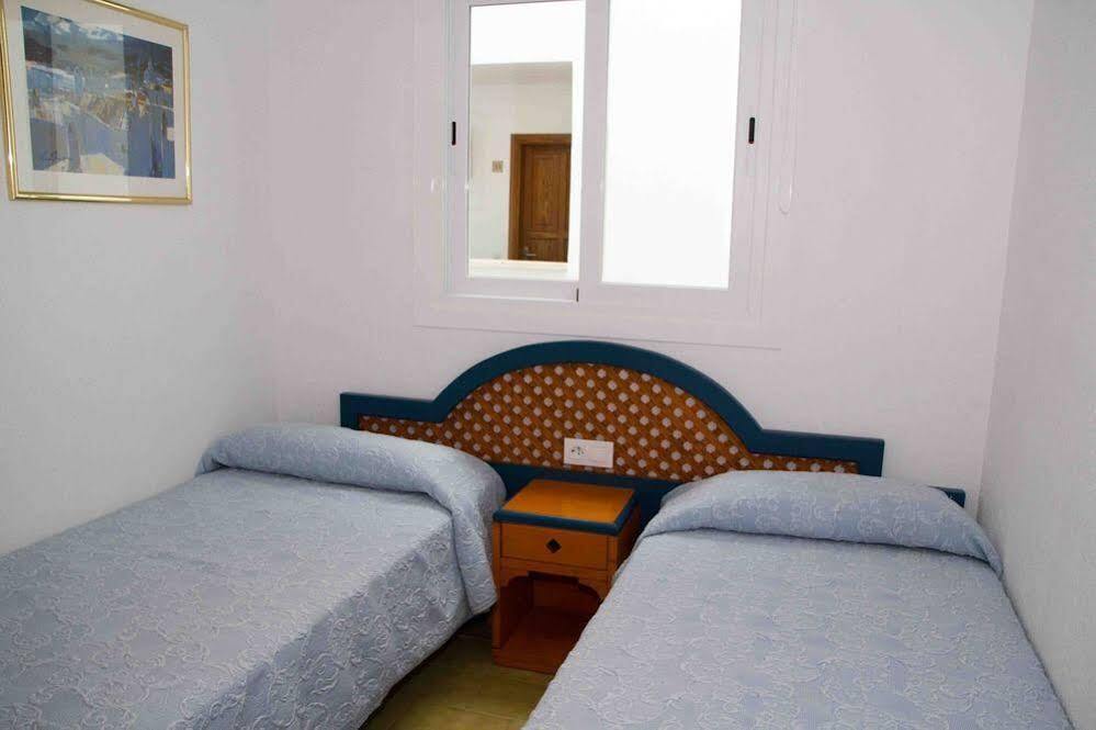 Apartamentos Charlys Can Picafort Can Picafort  Exteriör bild