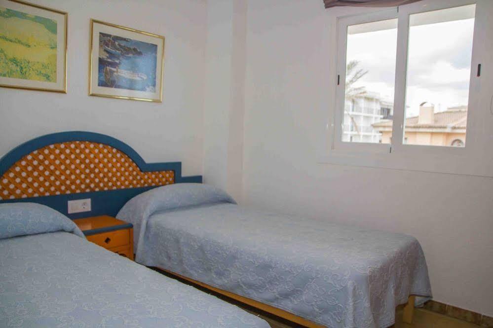 Apartamentos Charlys Can Picafort Can Picafort  Exteriör bild
